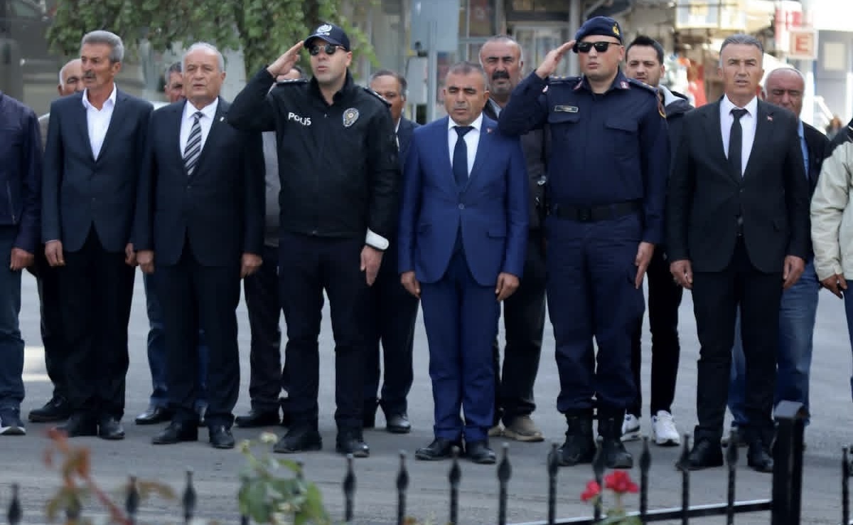 Hekimhan’da Muhtarlar Günü Törenle Kutlandı