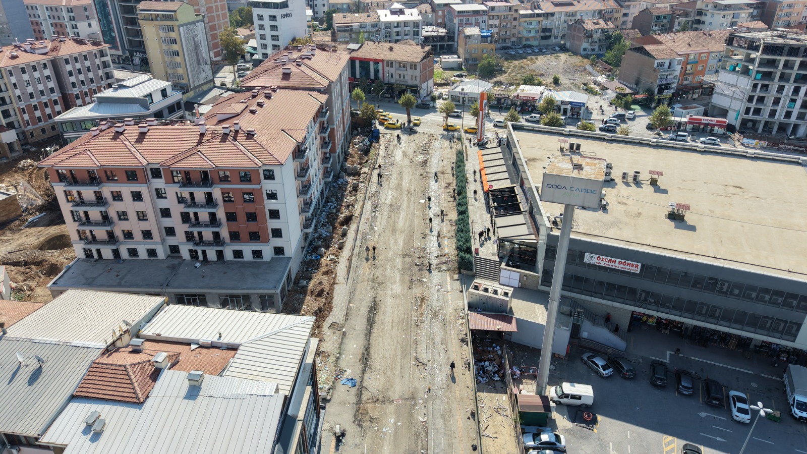 Battalgazi’de Konteynerlerin Kaldırıldığı Alanlarda Hummalı Temizlik Mesaisi