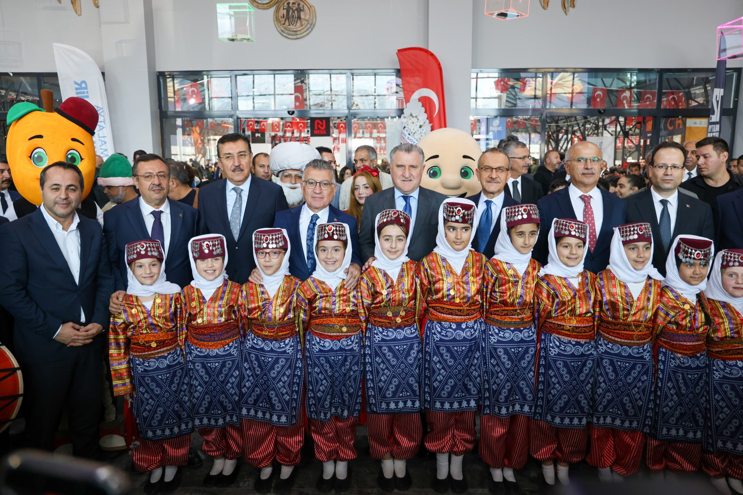 Malatya’da Kitap Şöleni Başladı: 300 Yayınevi, 350 İmza Etkinliği