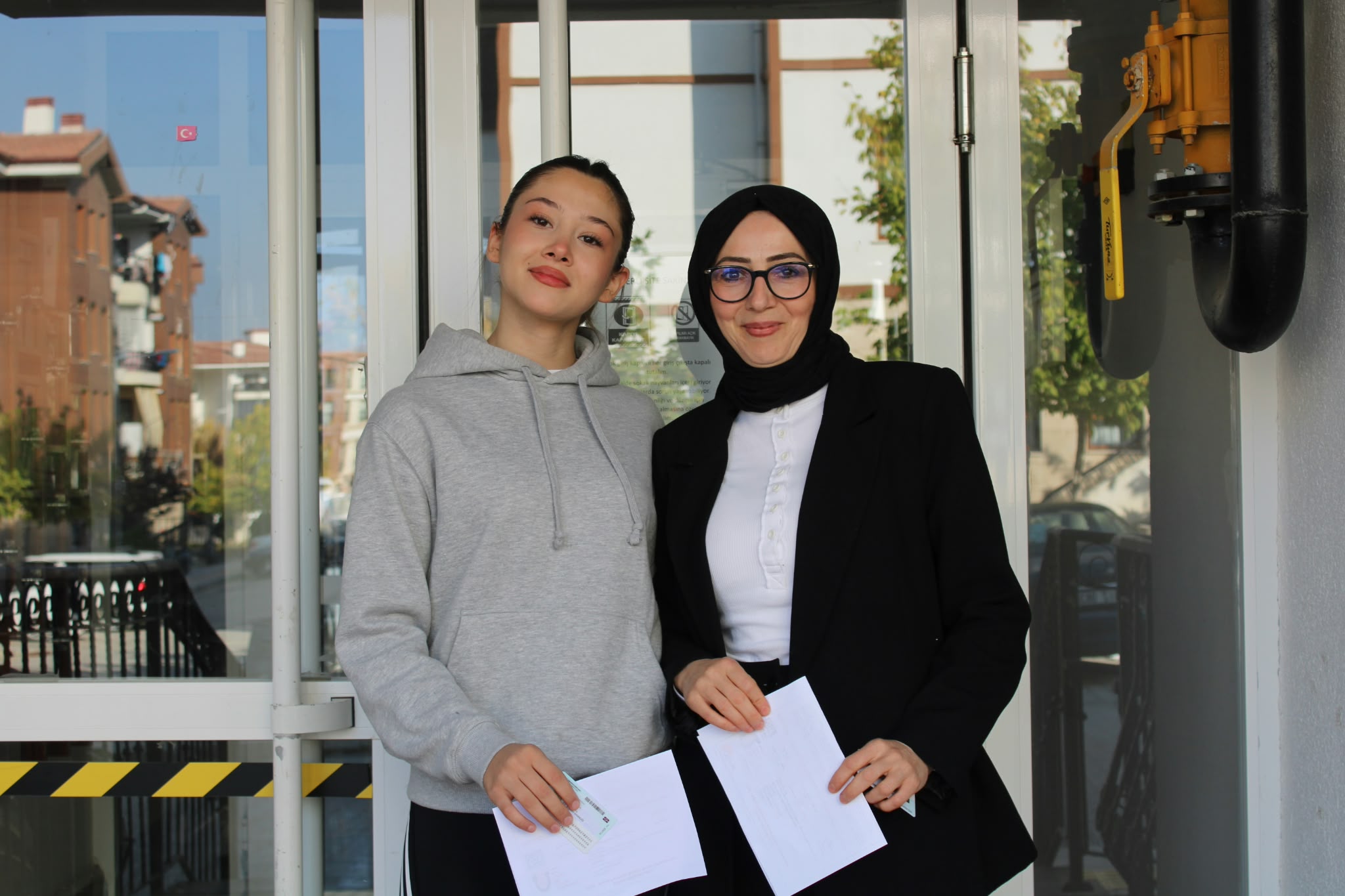 Malatya’da Anne Kız Aynı Okulda KPSS Heyecanı Yaşadı